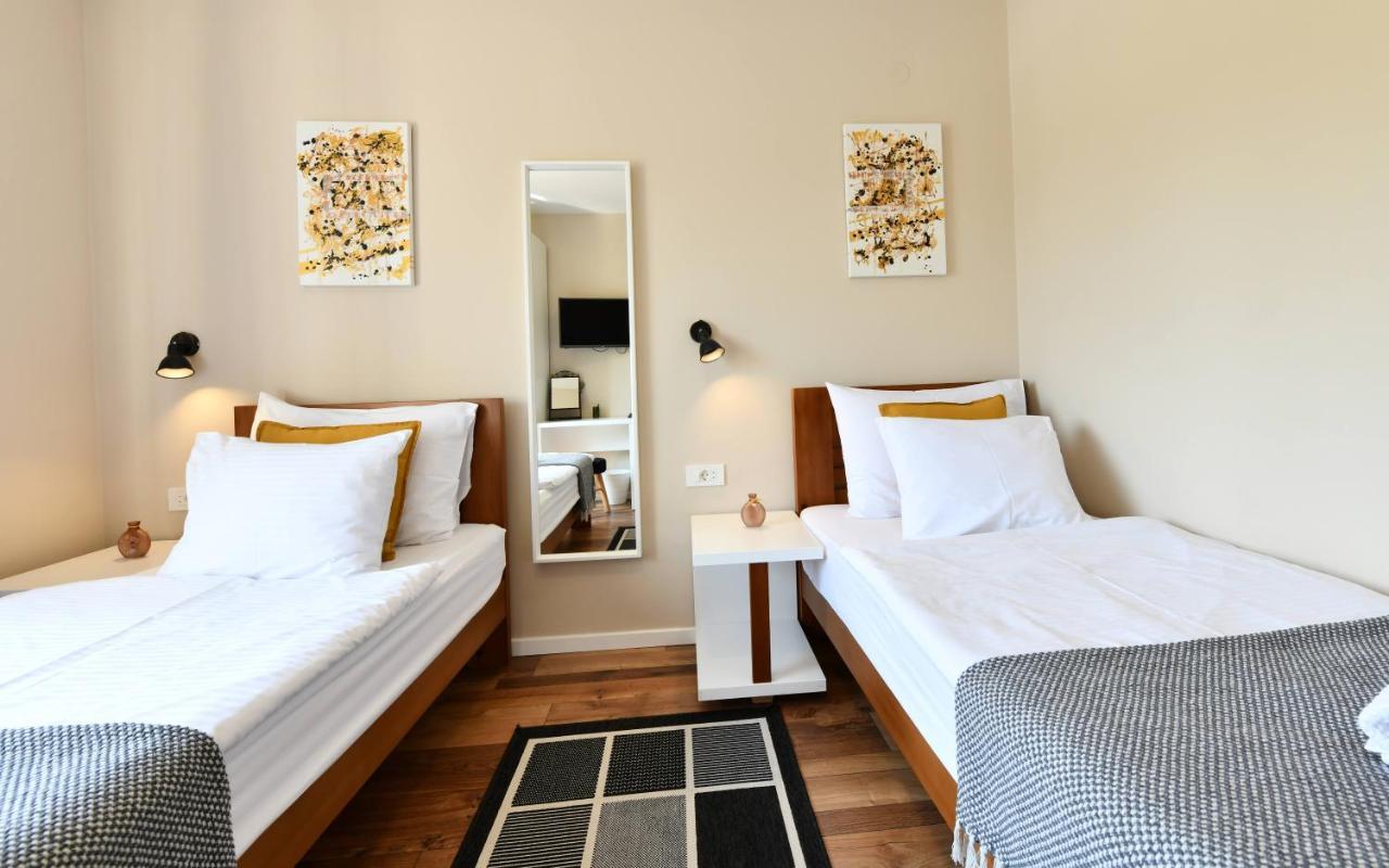 Apartmani Zagi Rakovica Exteriör bild