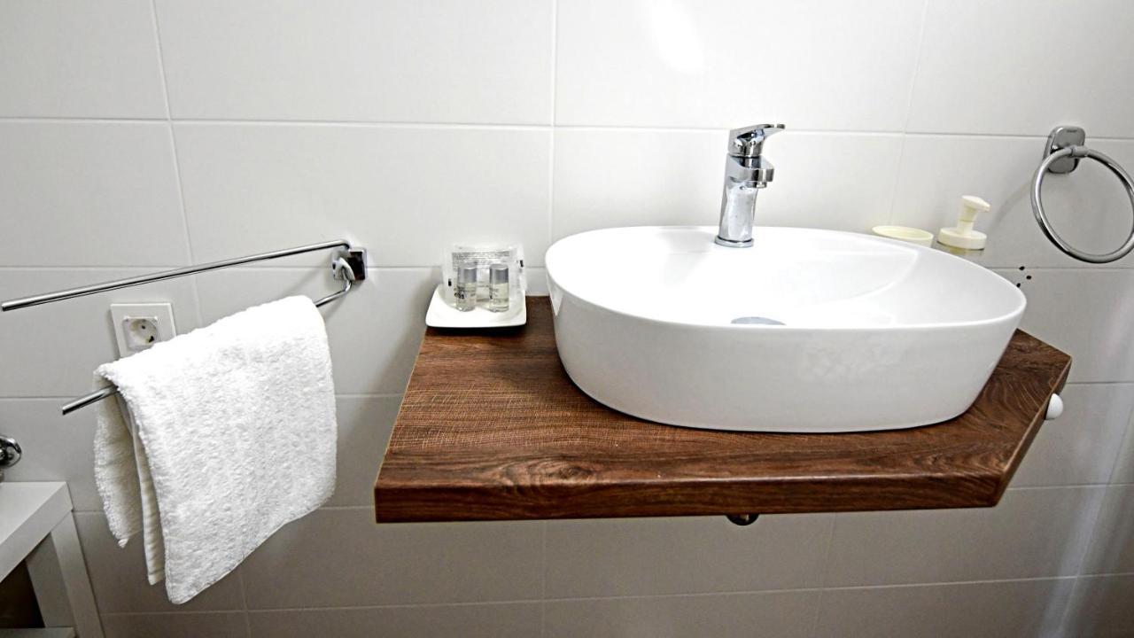 Apartmani Zagi Rakovica Exteriör bild