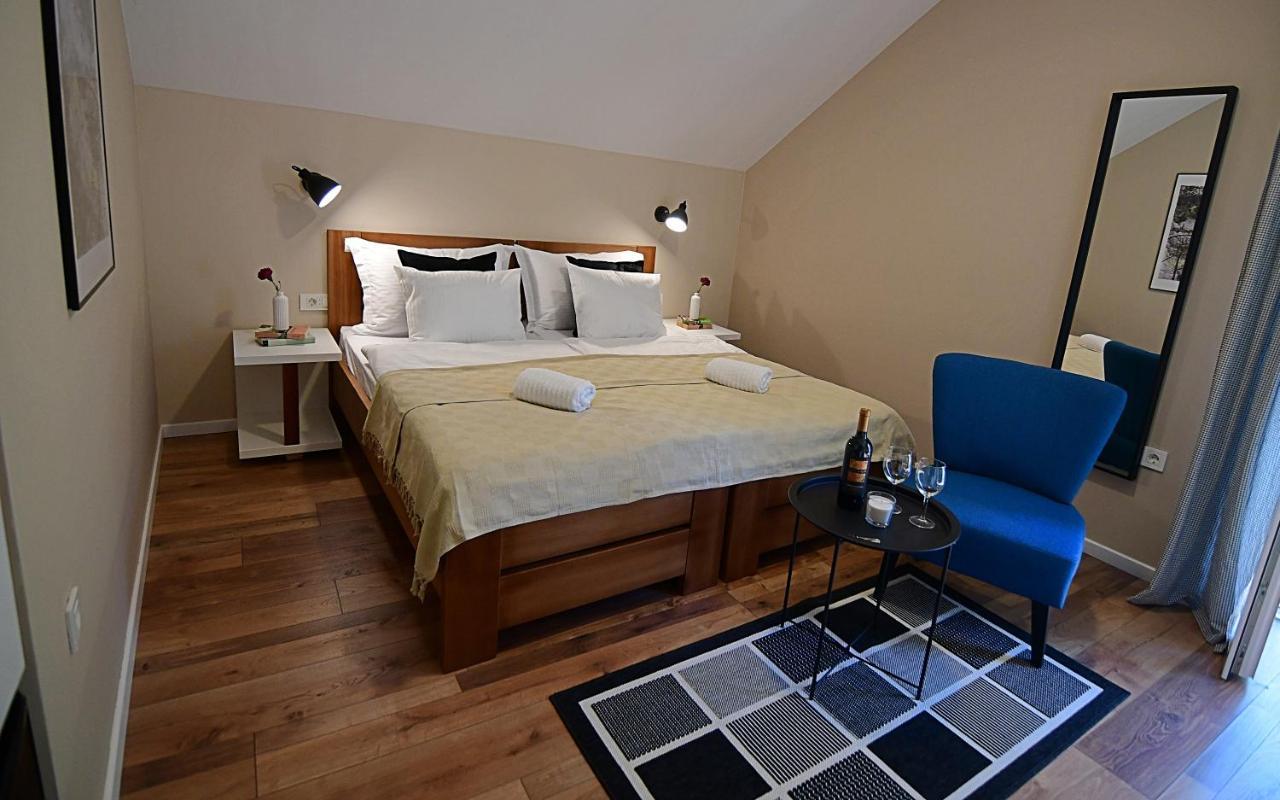 Apartmani Zagi Rakovica Exteriör bild