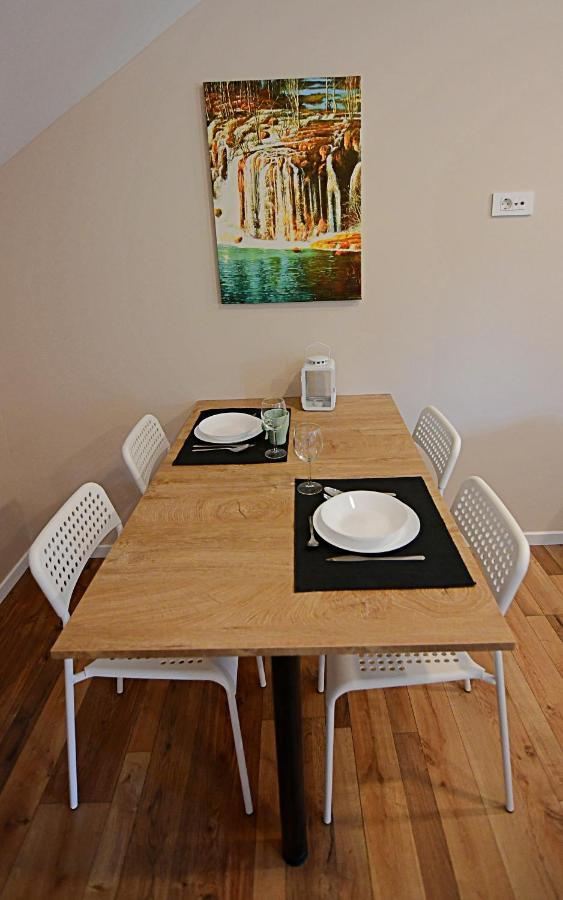 Apartmani Zagi Rakovica Exteriör bild