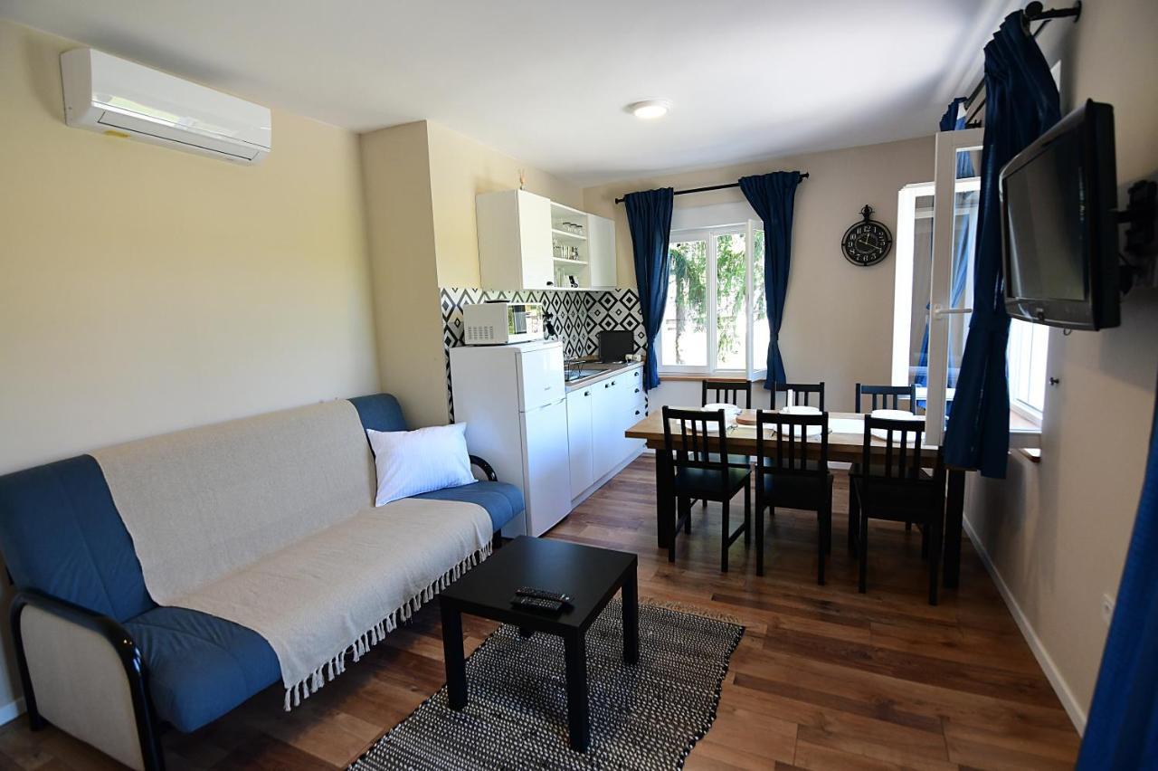 Apartmani Zagi Rakovica Exteriör bild
